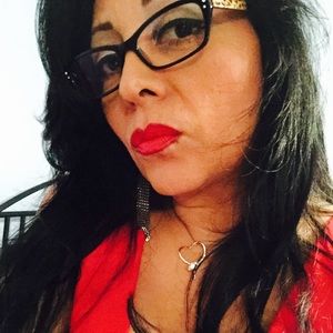 Meet your Posher, Alexalexandra